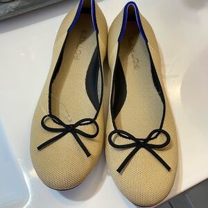 Rothy’s Ballet Flat Beige and black sold out size 8